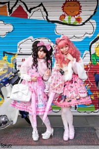 lolita-girls-harajuku-600x899